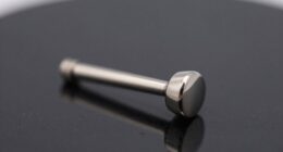 precise labret post fit