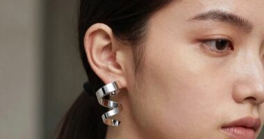 asymmetrical ear styling