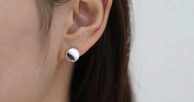 comfortable everyday flat stud