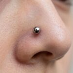 What Makes a Nostril Stud Feel Secure All Day ensures comfortable secure fit