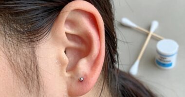 keep piercing dry and clean