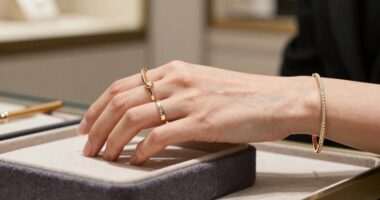 luxury jewelry consumer trends