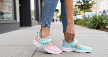 The Scrunch Shoe Trend Is The Coolest Way To Update Your Late-Summer Wardrobe