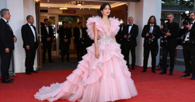 Elle Fanning's Over-the-Top 'Hunger Games' Premiere Dress Would Make Effie Proud